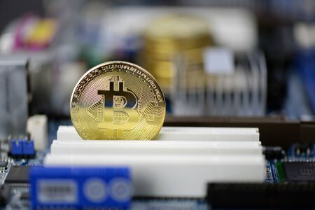 一个eth最初多少钱