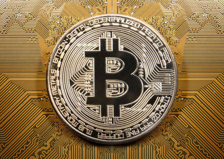 用USDT怎么进行ETH合约交易