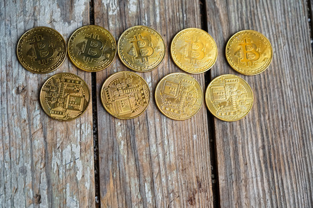 btc多空比值怎么看