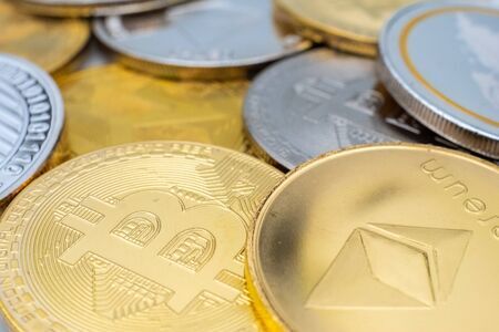 snt币价格最高多少