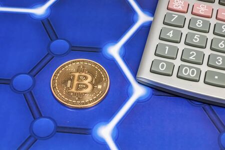 中币API怎么申请