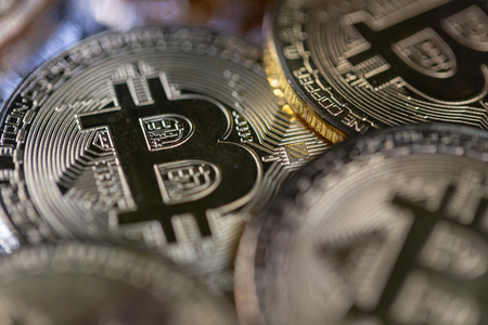 如何在手机版火必pro充币