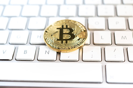 如何在云币网充值会员