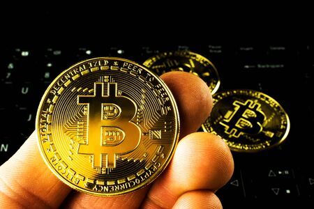 300美金比特币多少钱