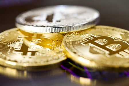 比特币12年价格是多少