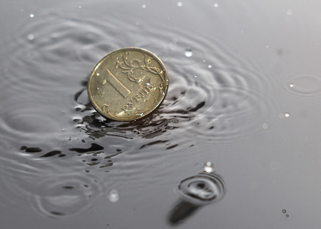 为什么比特币涨eth不涨