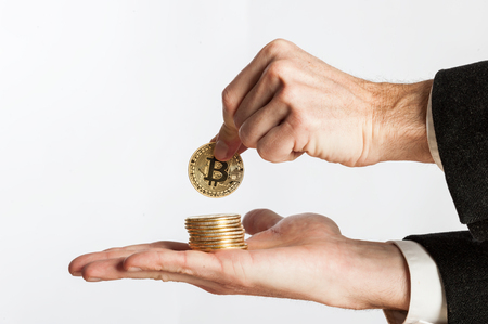 货币为什么调整Etp产品持有