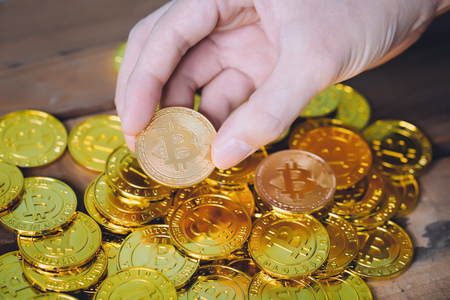 如何充值美元购买比特币