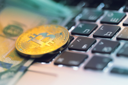 火必如何买美元