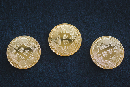 为什么比特可乐上有pi